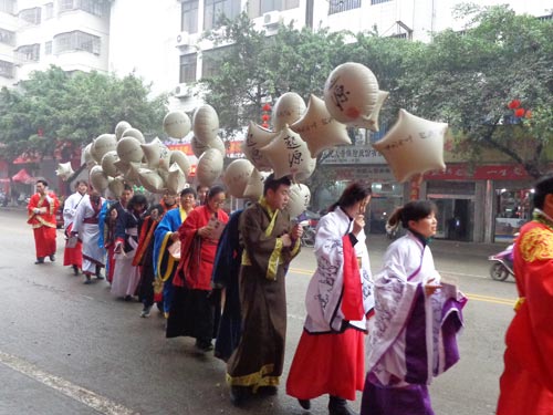 广西博白县营销部上街宣传真龙（起源）