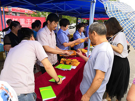 南昌市青云谱区烟草专卖局参加食品安全宣传活动