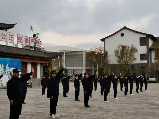 闻令而动 奏响维护2022年“元春”烟草市场集结号