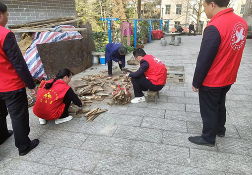 中国烟草井冈山传统教育基地开展“学雷锋我们在行动”志愿活动